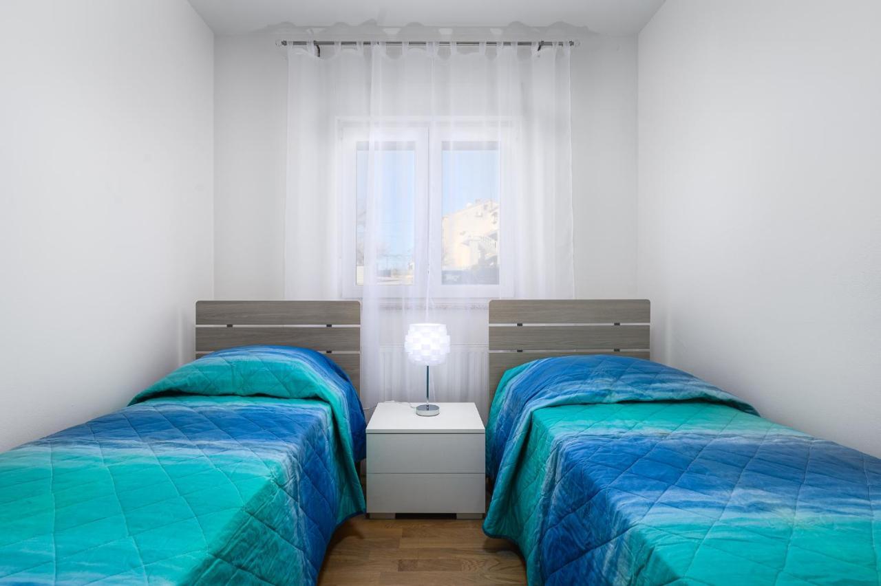 Stancija Amorozo 5 Porec Luaran gambar