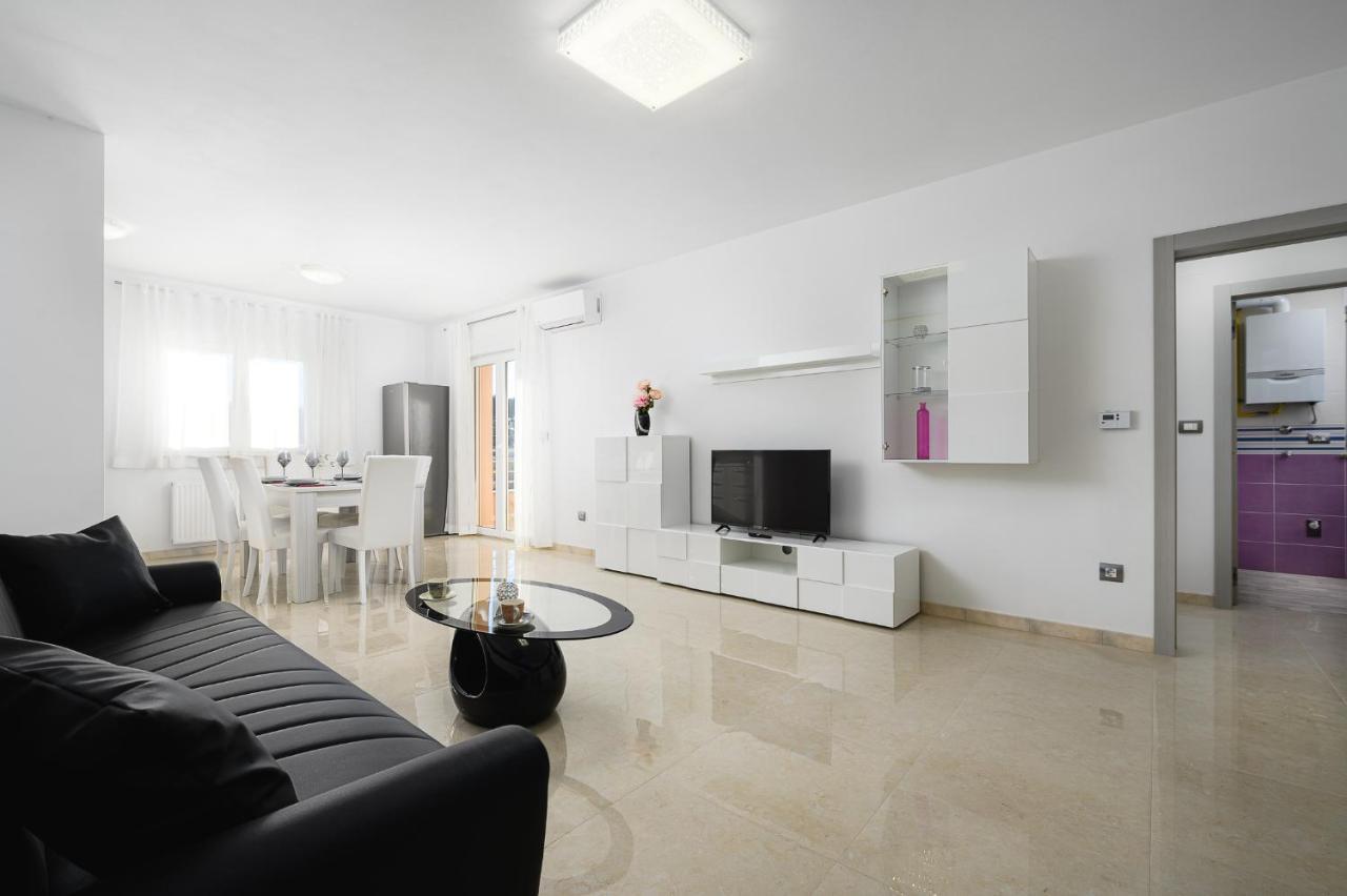 Stancija Amorozo 5 Porec Luaran gambar