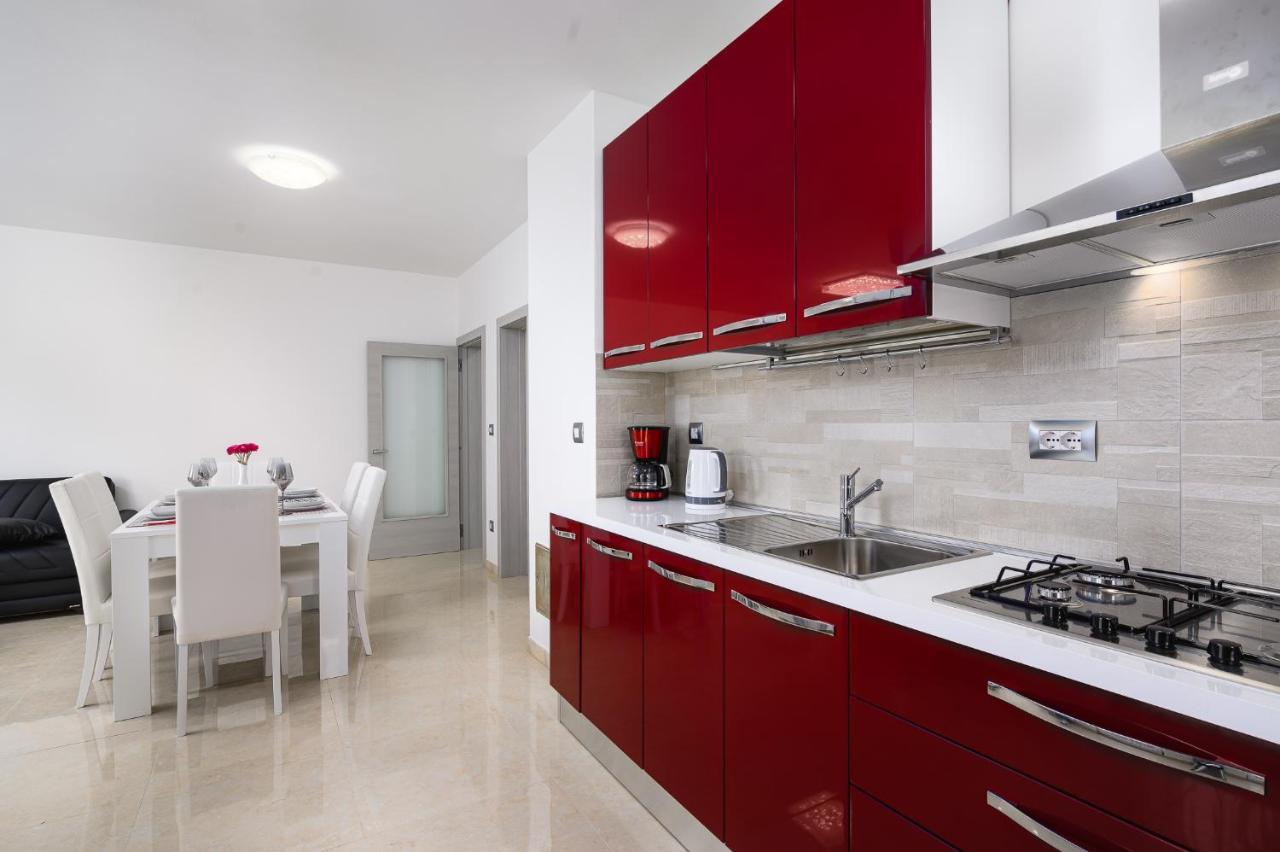 Stancija Amorozo 5 Porec Luaran gambar