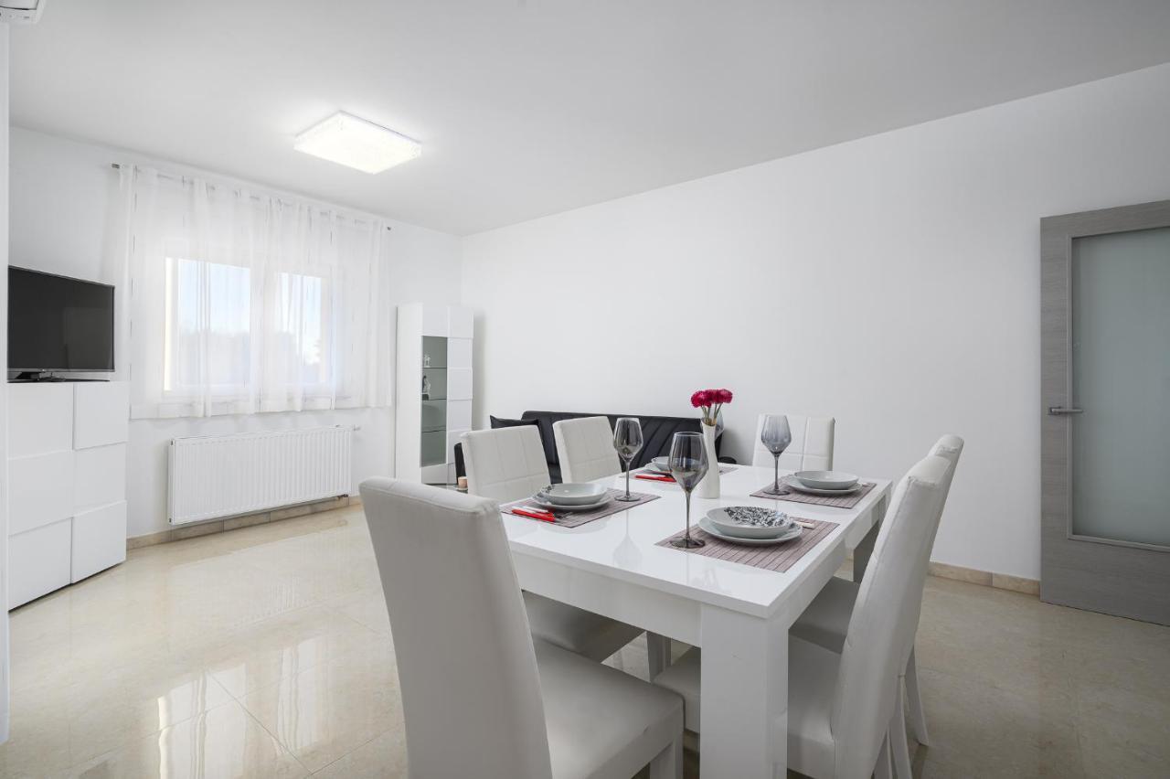 Stancija Amorozo 5 Porec Luaran gambar